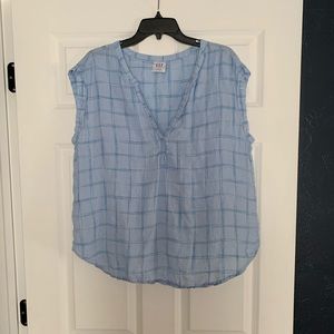 Blue Gap Top Size Large